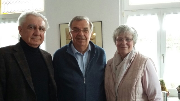 Oberbürgermeisterin Fischer und 
1. stellv. Bürgermeister Richter gratulierten Peter Pfützner zum 75. Geburtstag 